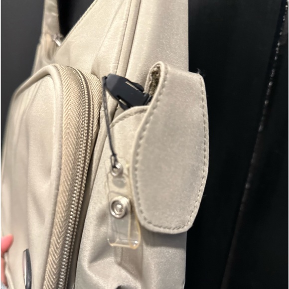 Travelon Cross Body Bag - Picture 4 of 11